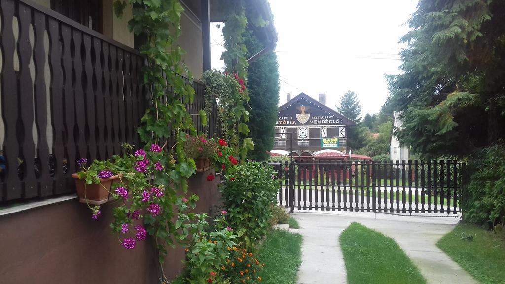 Holiday Apartmanház Zalakaros Exterior foto